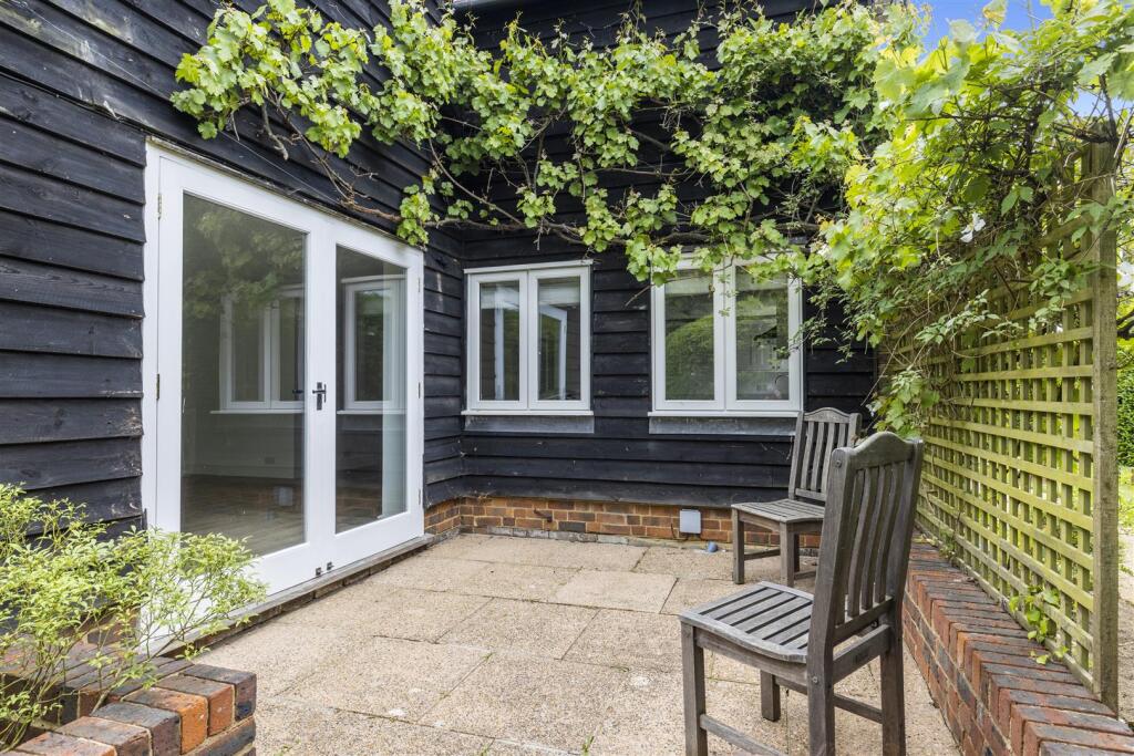 Brookwell-Cottage-Brookwell-Lane-Bramley-GU5-0LQ-2