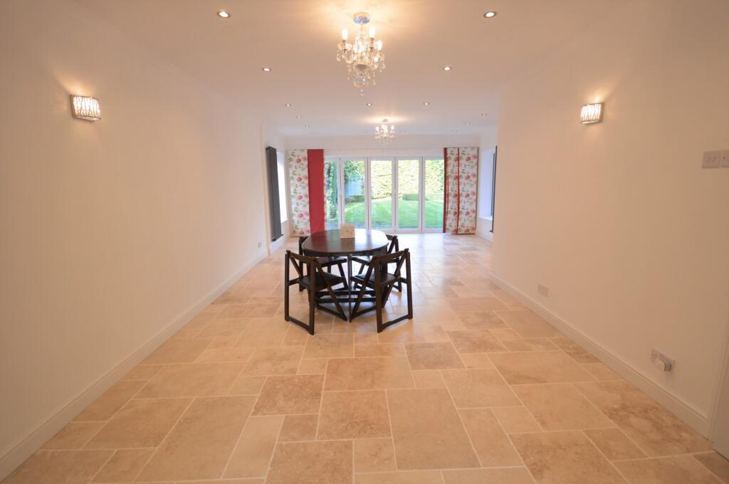Dining/family room