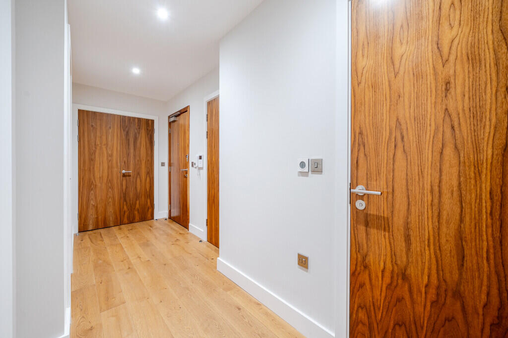 1357163-4-68d1451...