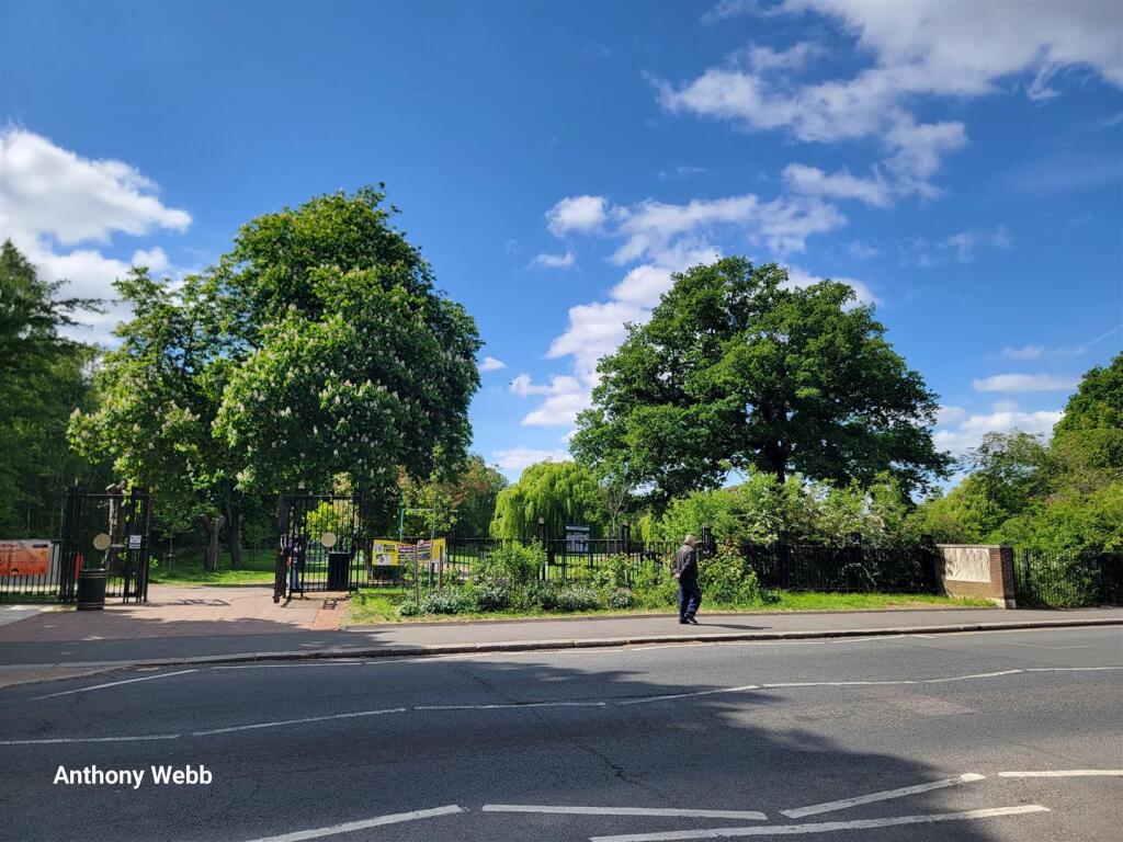 Broomfield Park
