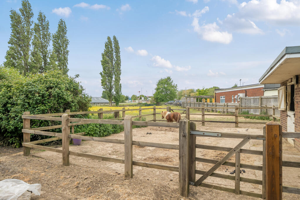 Stable &amp; Paddock Area