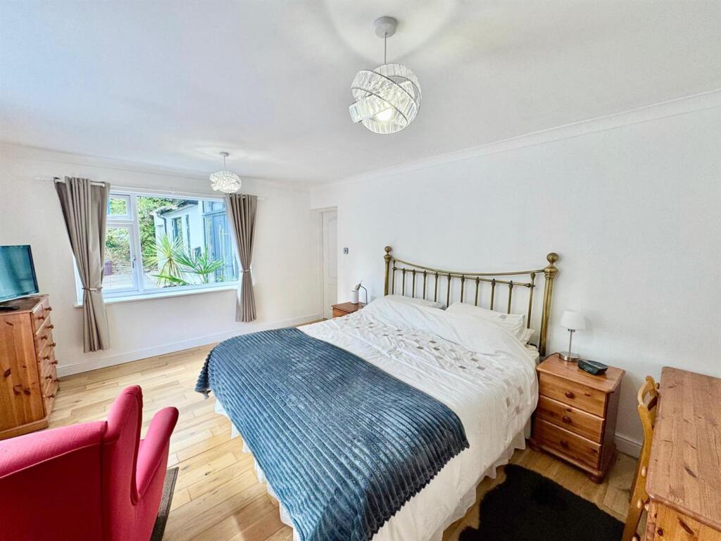 PHOTO-2025-09-05-10-47-50 (18).jpg