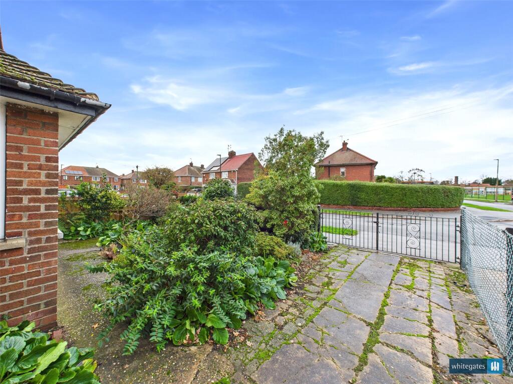 Front Garden/Drive