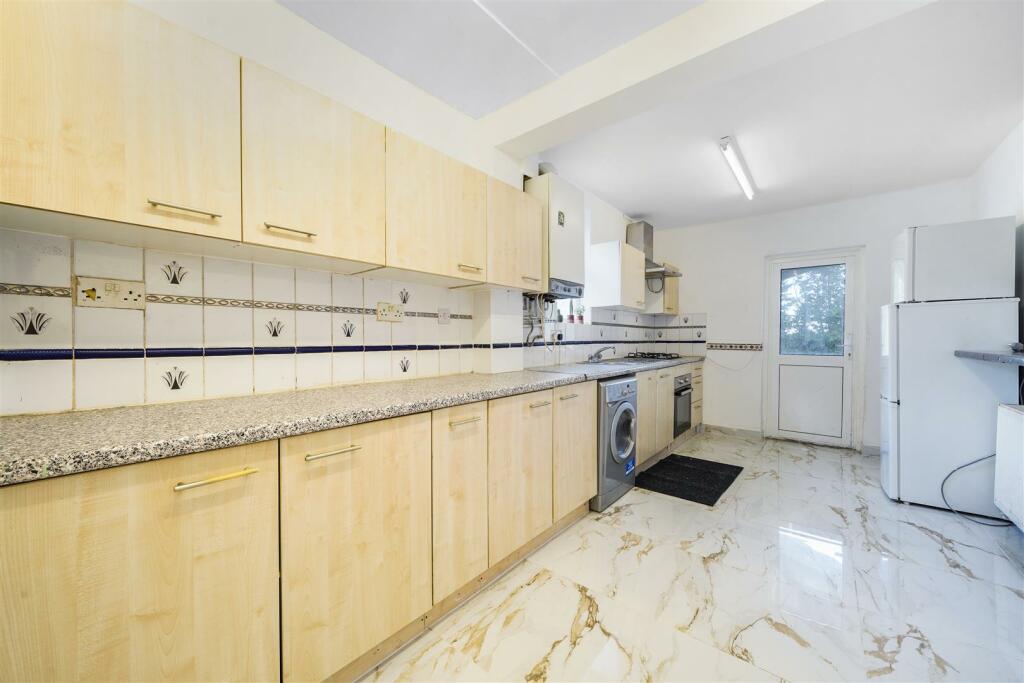 24 Stilecroft Gardens - KeTo5ZmRueGK8bohaTOf.jpg