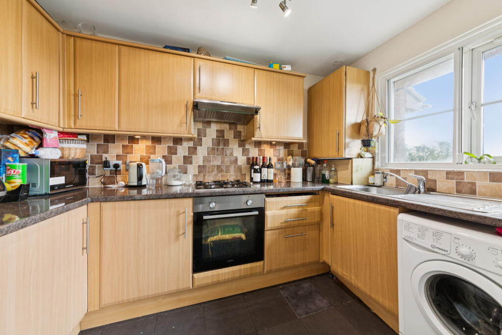 Flat 5 Jasmine Court, 102 Alexandra Road, London, 
