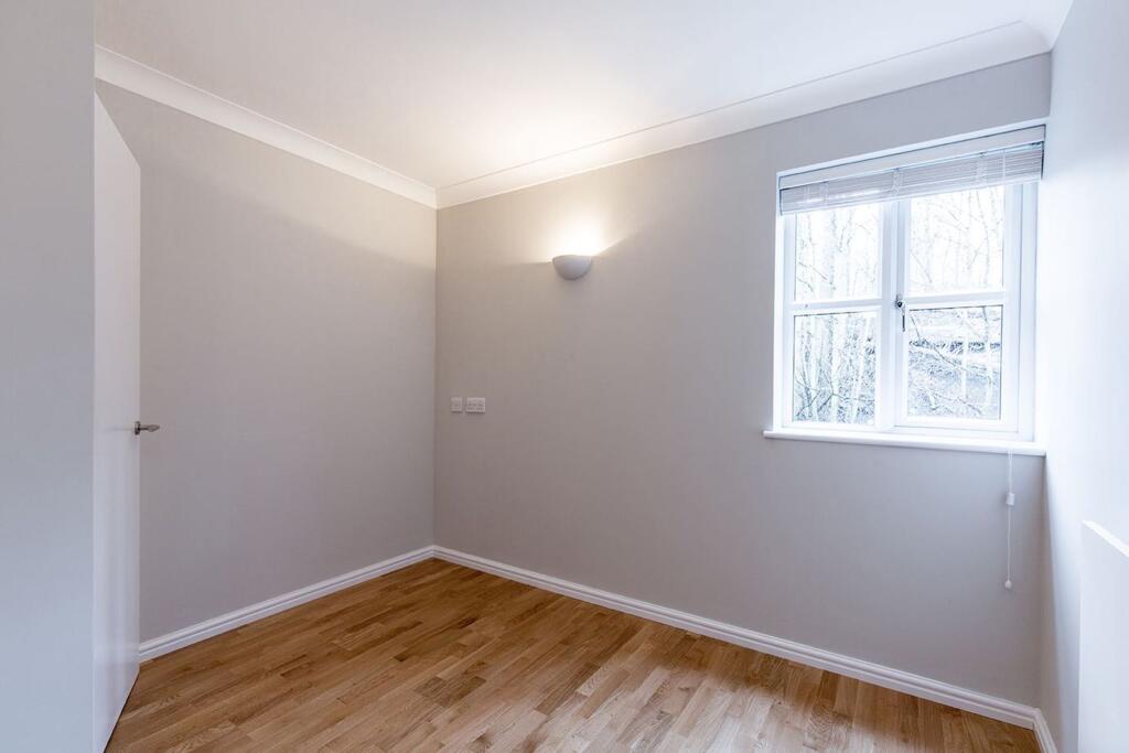 bedroom (example)