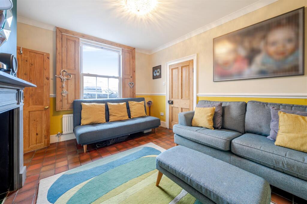 Rose Cottage, 15a Browns Yard, Towcester (23).JPG