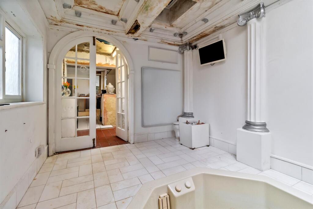 St Raphael Road 3-020-1.jpg