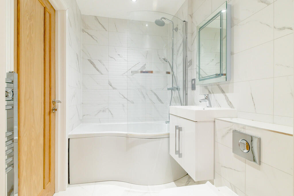 8323028-Flat4_9-i...