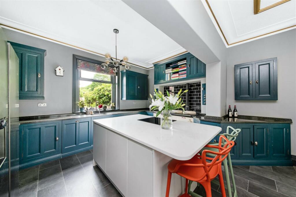 DINING LIVING KITCHEN