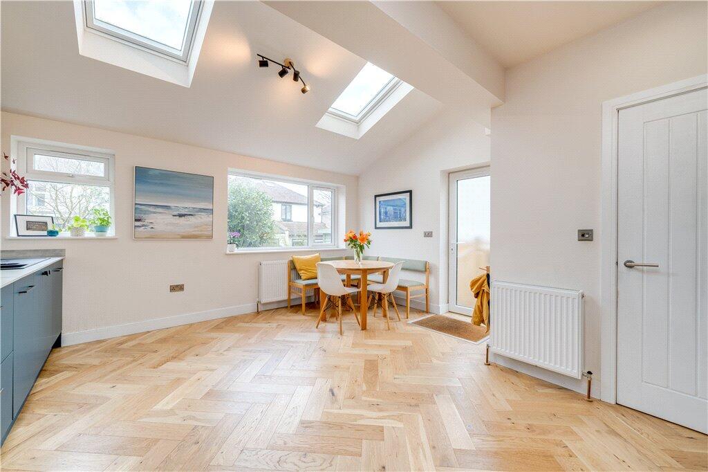 Light &amp; Spacious