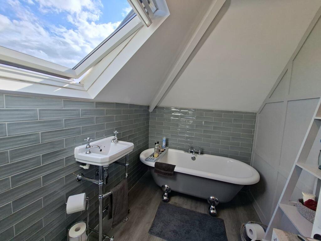 MASTER BEDROOM WITH EN-SUITE BATHROOM