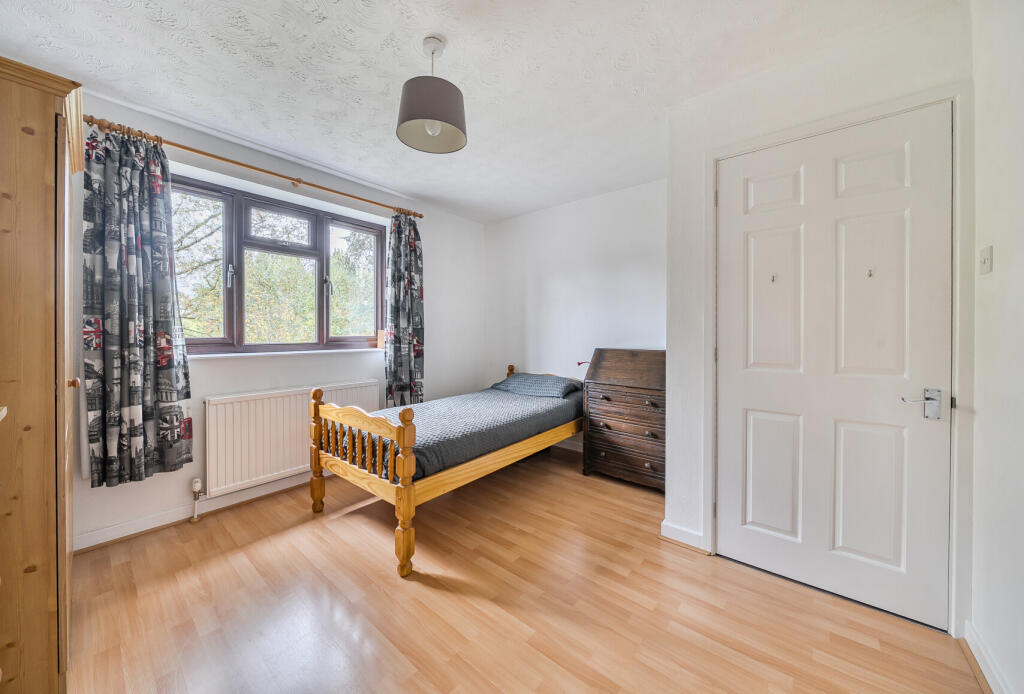 1364362-21-68ee82...