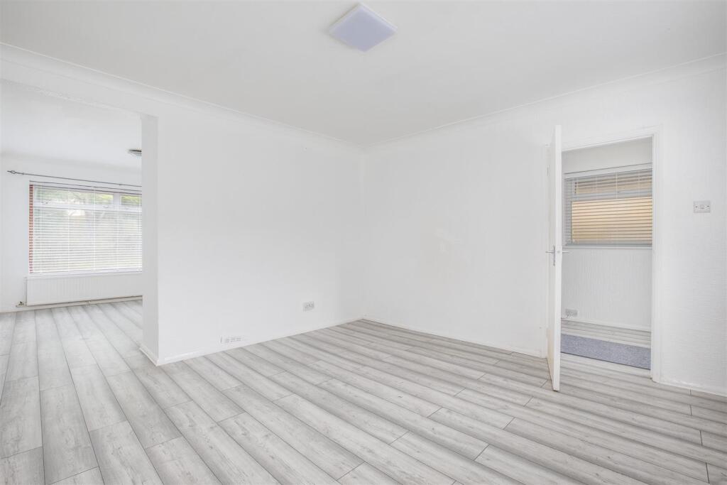 109 Arnison Avenue, HP13 6BU-7.jpg