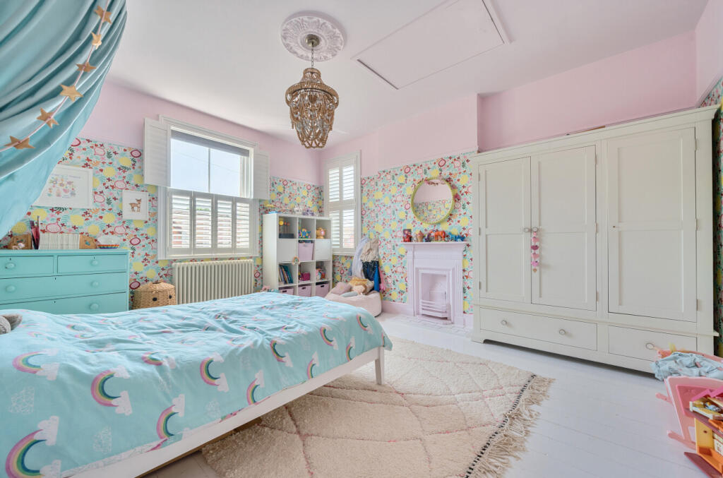 1305248-4-68540d1...