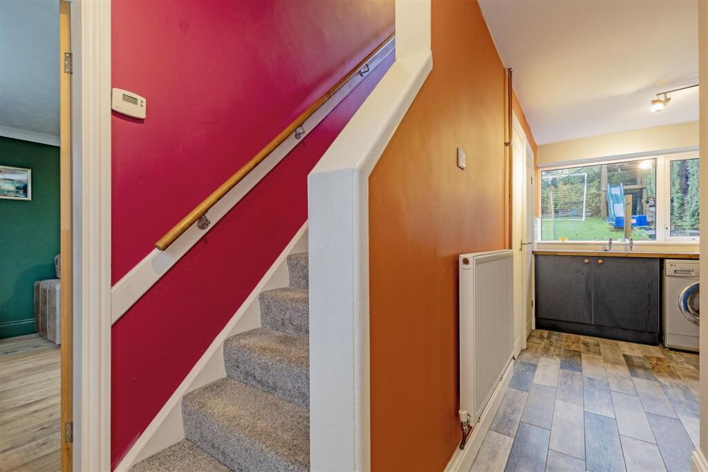 Entrance Hall-1.jpg