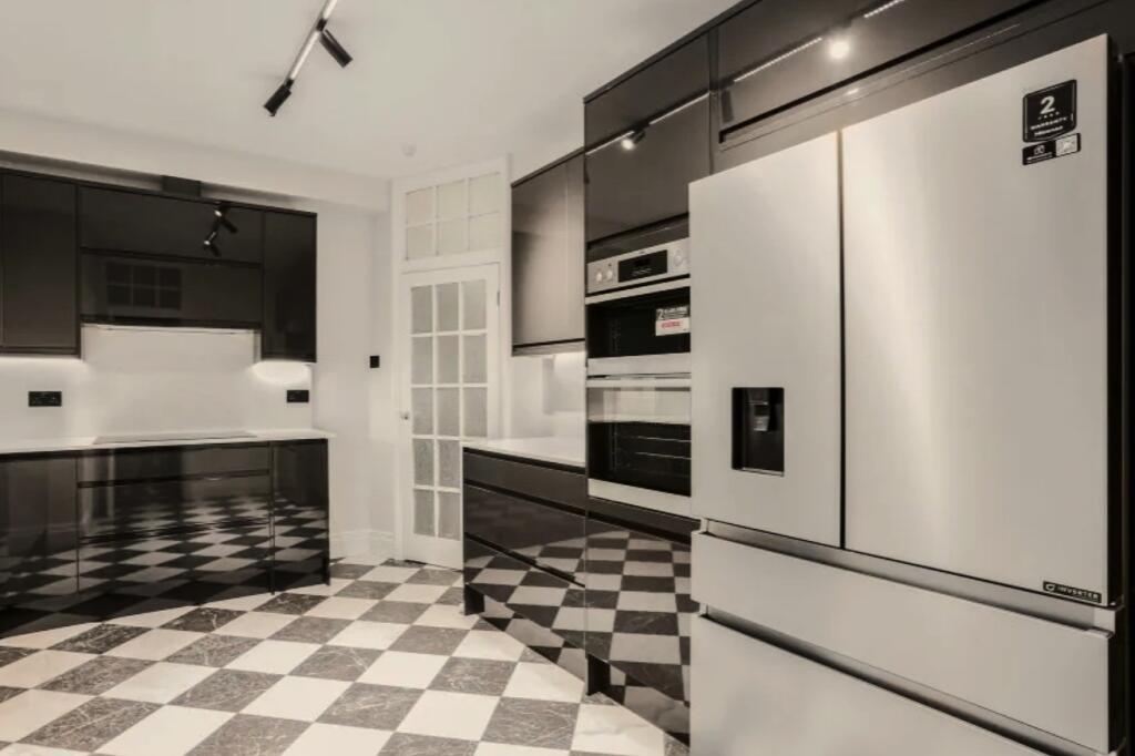 St Mary Abbots Court, Warwick Gardens, Kensington, W14