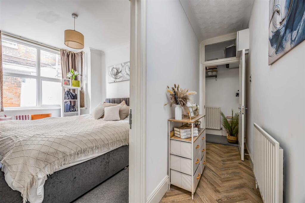 Flat 2, 27, Festing Road, Southsea-Small-PorticoMa