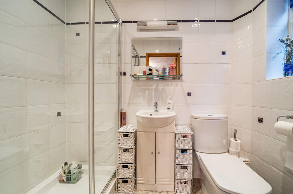 1375215-11-6908d7...