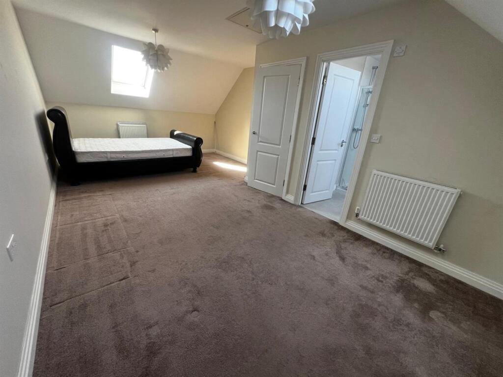 WhatsApp Image 2025-08-17 at 22.28.02_b61aeef1.jpg