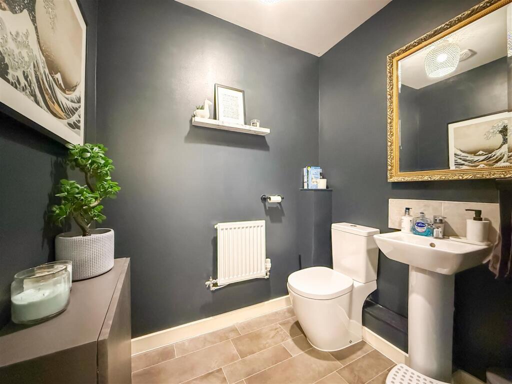 cloak room