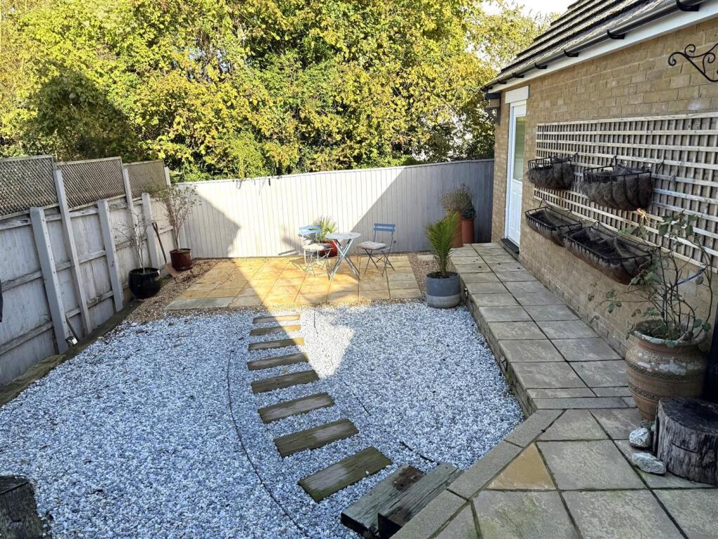 GARDEN 1.jpg