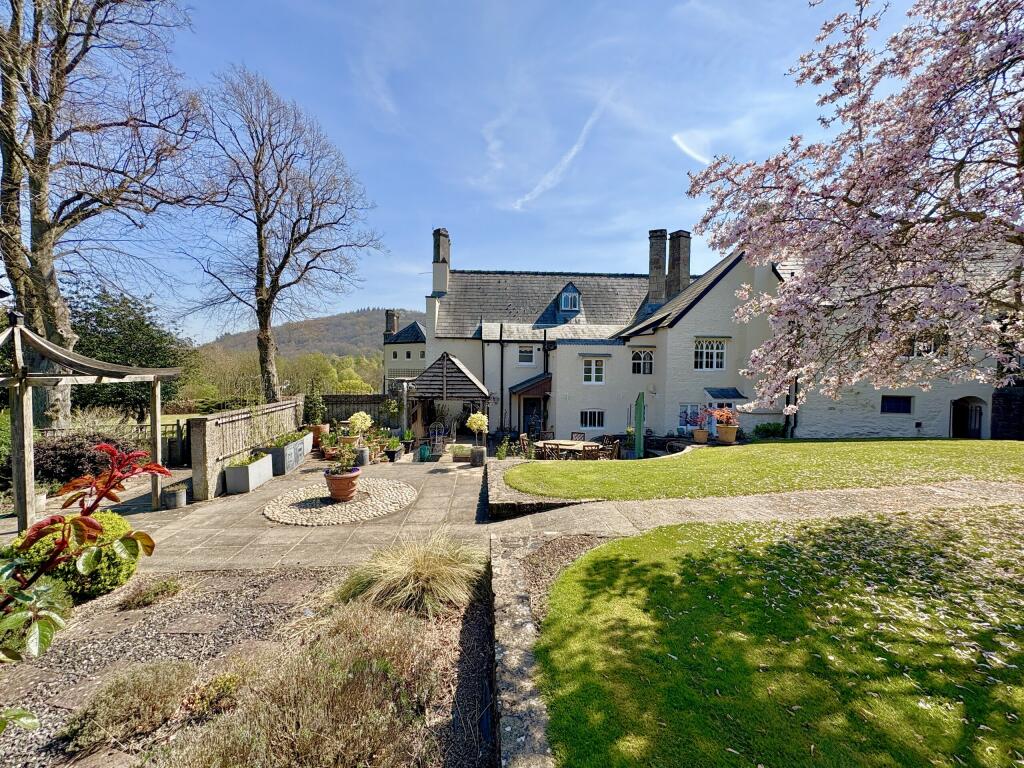 manor house 27