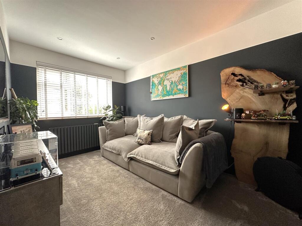 Sitting Room/Bedroom Three 954