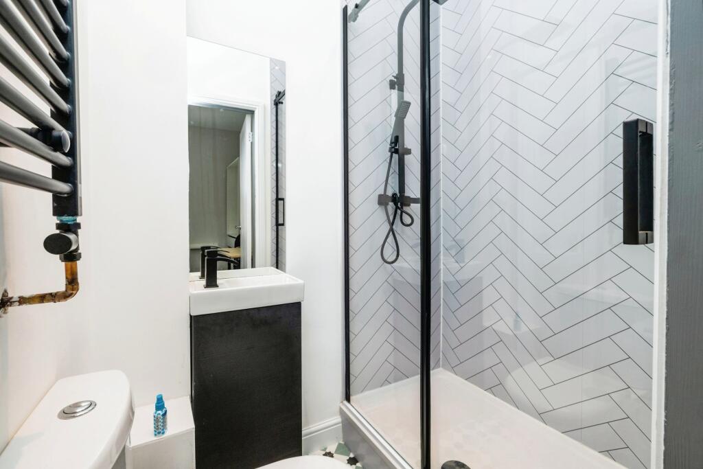 Bedroom Four Ensuite