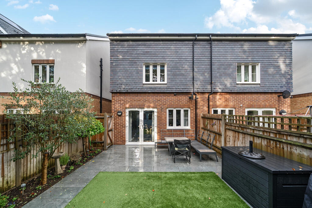 1369232-6-68f6506...