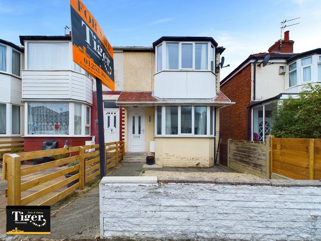 CAM02176G0-PR0399...