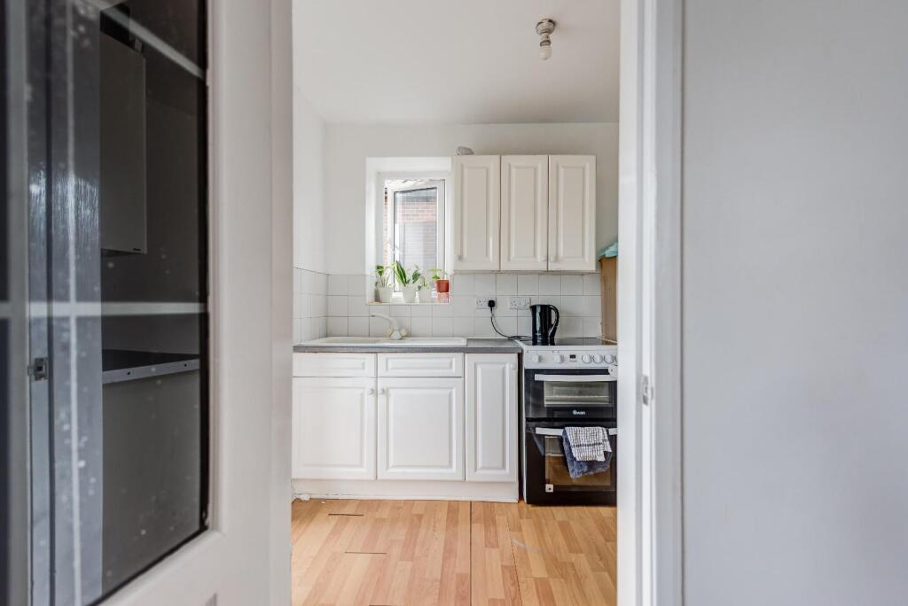 117aDoncasterRoad(Interior)-7.jpg