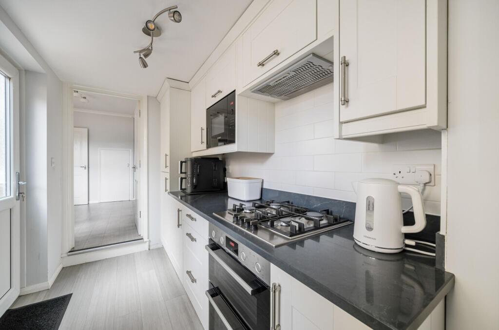 1307294-10-685936...