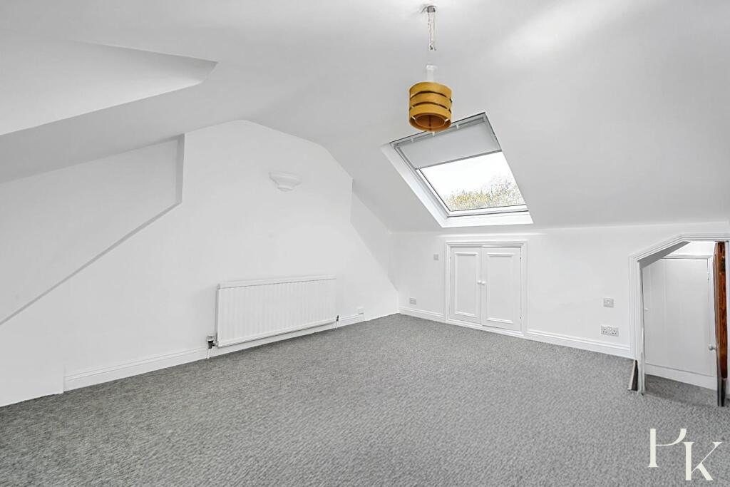 17 Marine Avenue BN3 (24).jpg