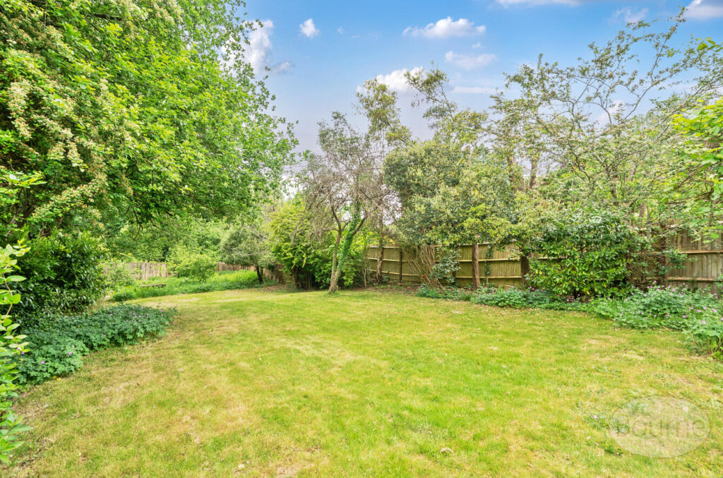 b6304230-6709-45f...