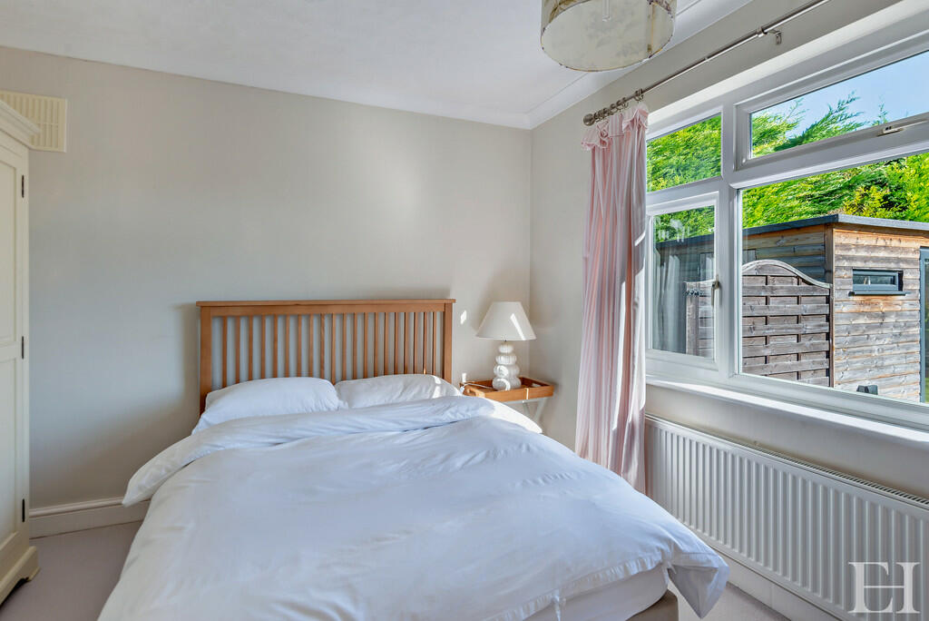 8623735-interiorW...