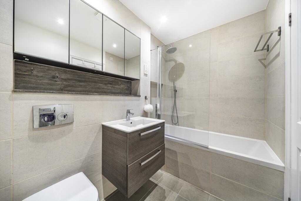 65dcac75e6d49-l-1090