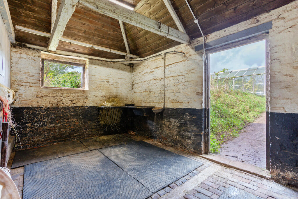 79828_Burwell Man...