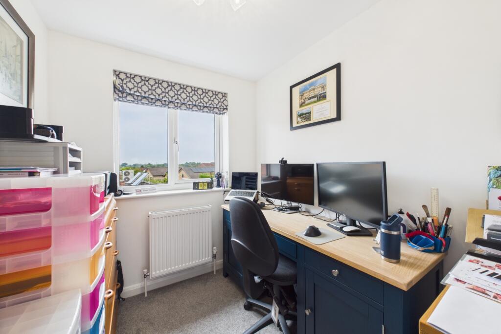 CAM03162G0-PR0279-STILL009