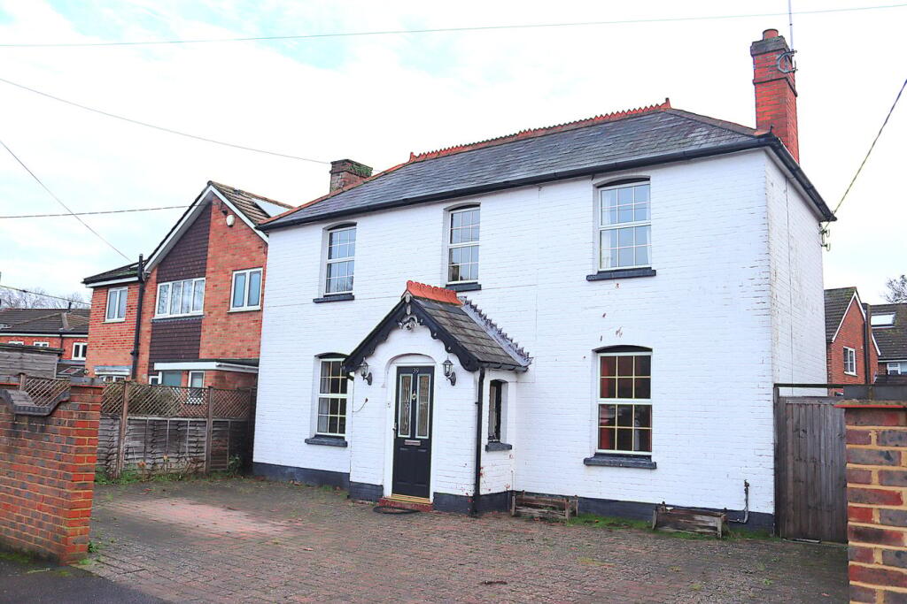 Highfield Road, Farnborough, GU14