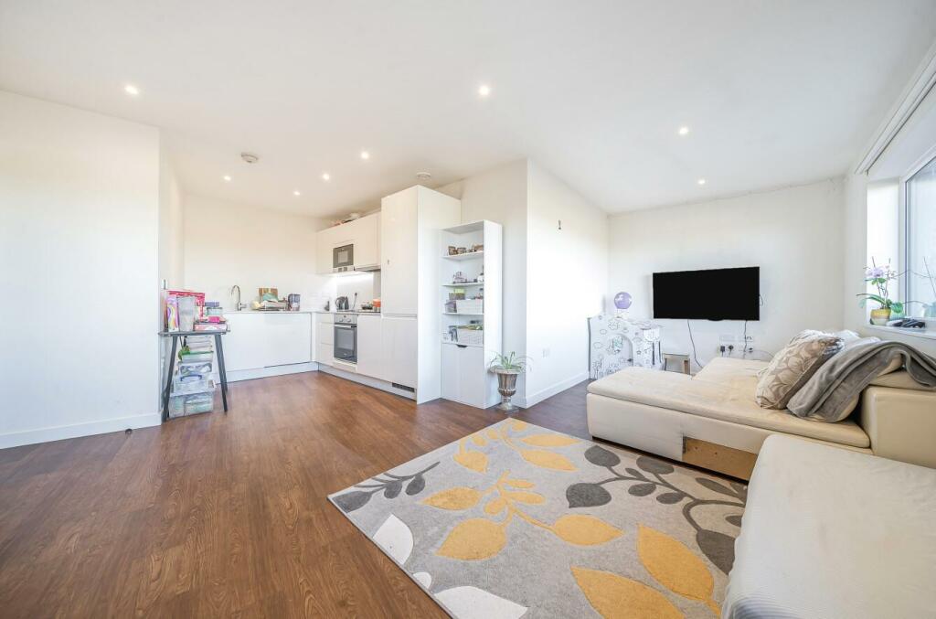 Davidson Frost-Wellings, DFW, Royal Court, Stanmor