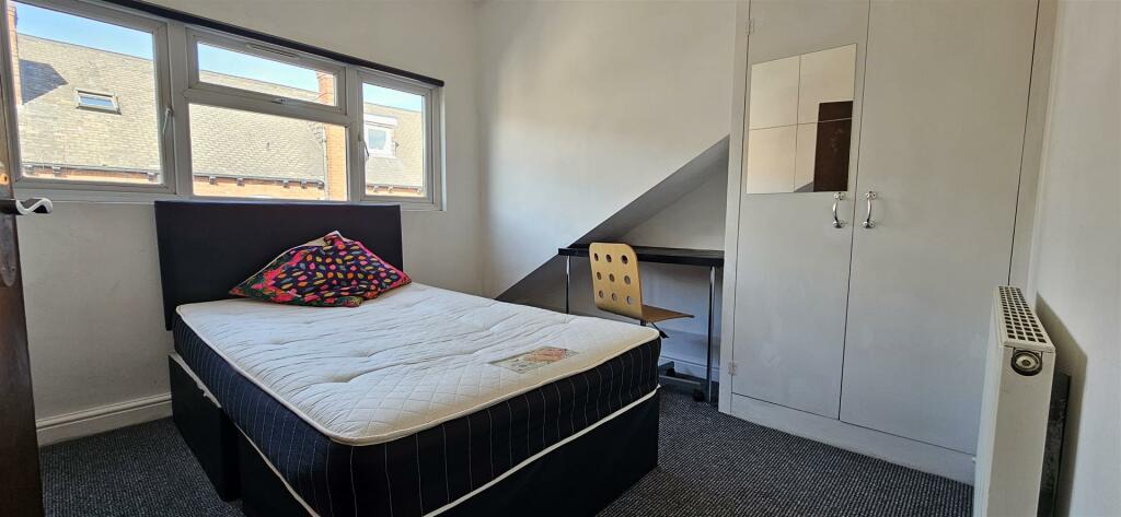 92RPR- Bedroom 3.1.jpg