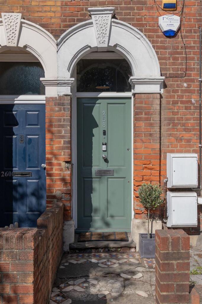 Wood Street, E17