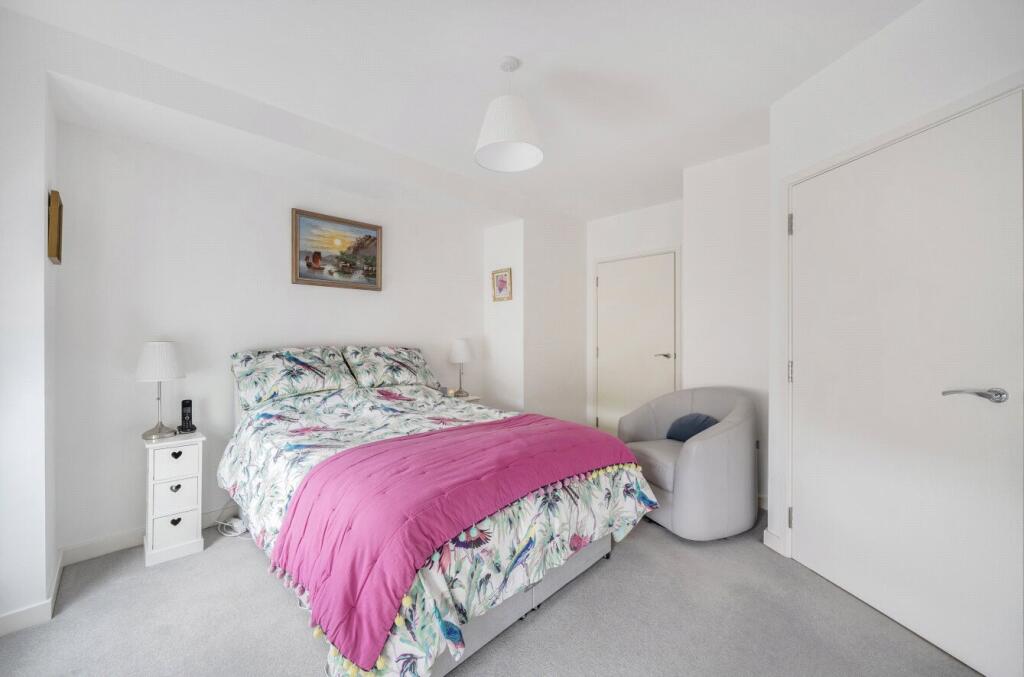 1304195-9-6851a85...