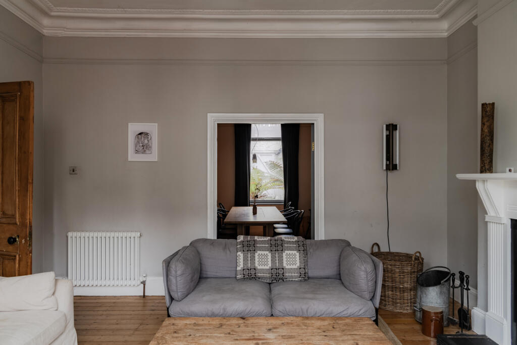 262590 - 33 Emerald Street 18.jpg