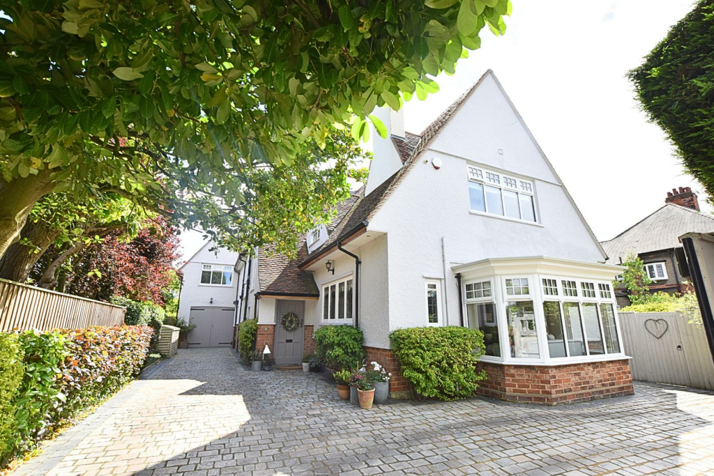 FRONT ELEVATION PHOTO