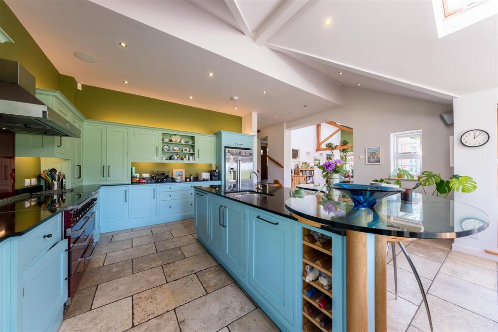 Broadway Farmhouse-006.jpg