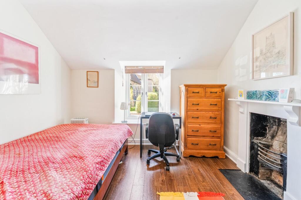 90 High St Yatton BS49 4DW 30.jpg