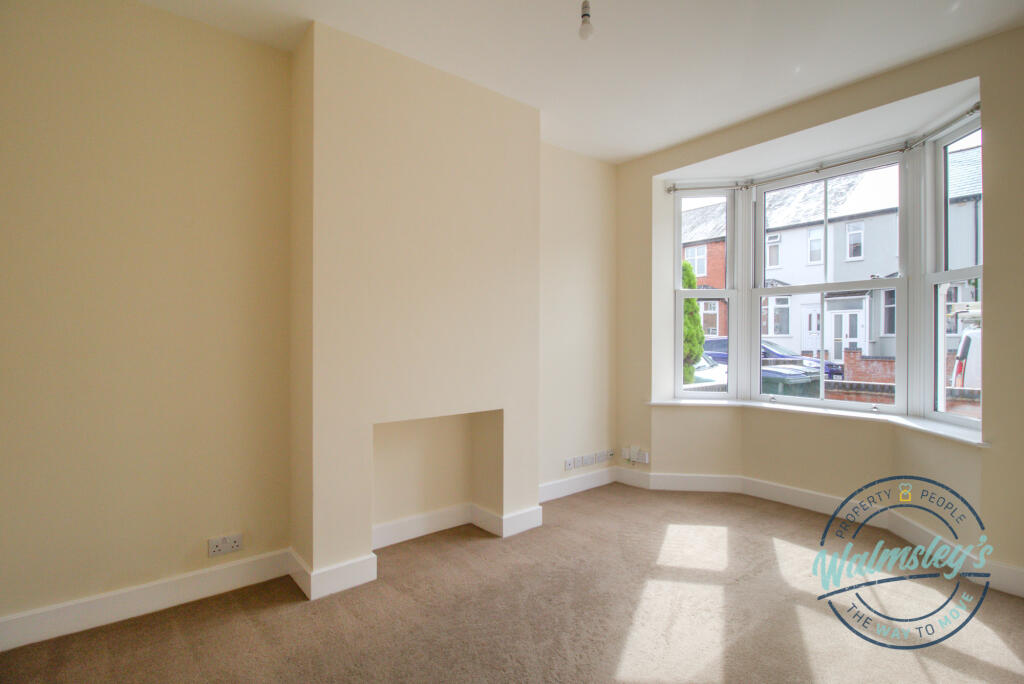Sitting room to frontage
