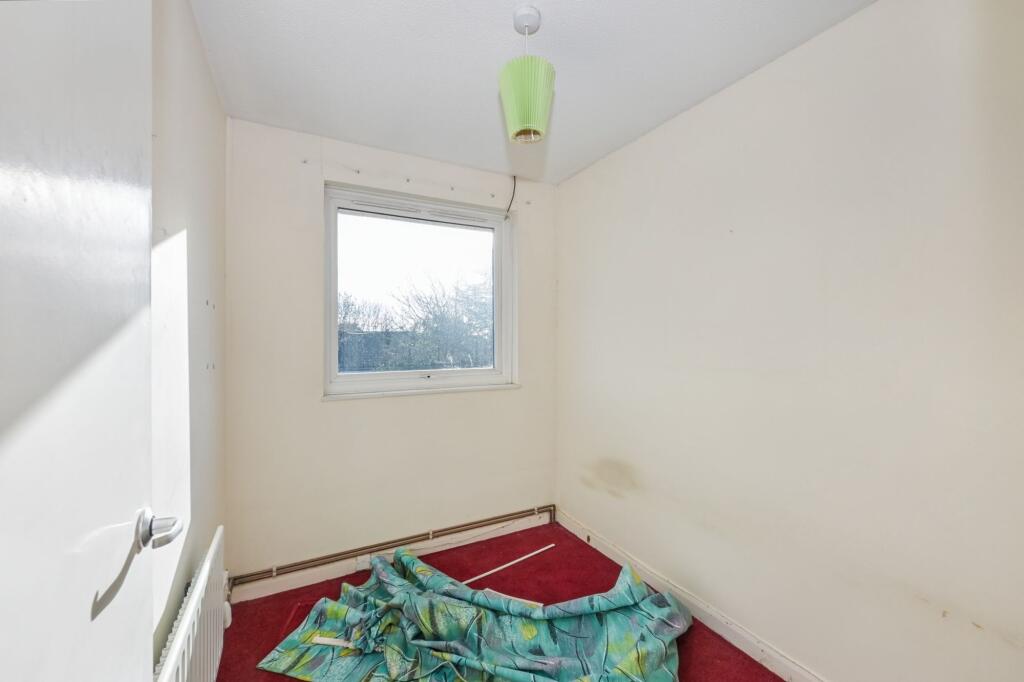 70 Madells, Epping, Essex CM16 4NN